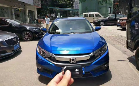 不是本人的車(chē)能抵押?jiǎn)幔?>
						<h4>不是本人的車(chē)能抵押?jiǎn)幔?/h4>
						<p>不是本人的車(chē)能抵押?jiǎn)?？可以的。這種情況是要經(jīng)過(guò)典當(dāng)公司來(lái)申請(qǐng)辦理。先完成審核，跟據(jù)借款車(chē)輛進(jìn)行市場(chǎng)價(jià)值評(píng)詁，</p>
						<p>2019-08-16 <em>0</em><b></b></p>
						</a>
					</div>
			  					<div   id=